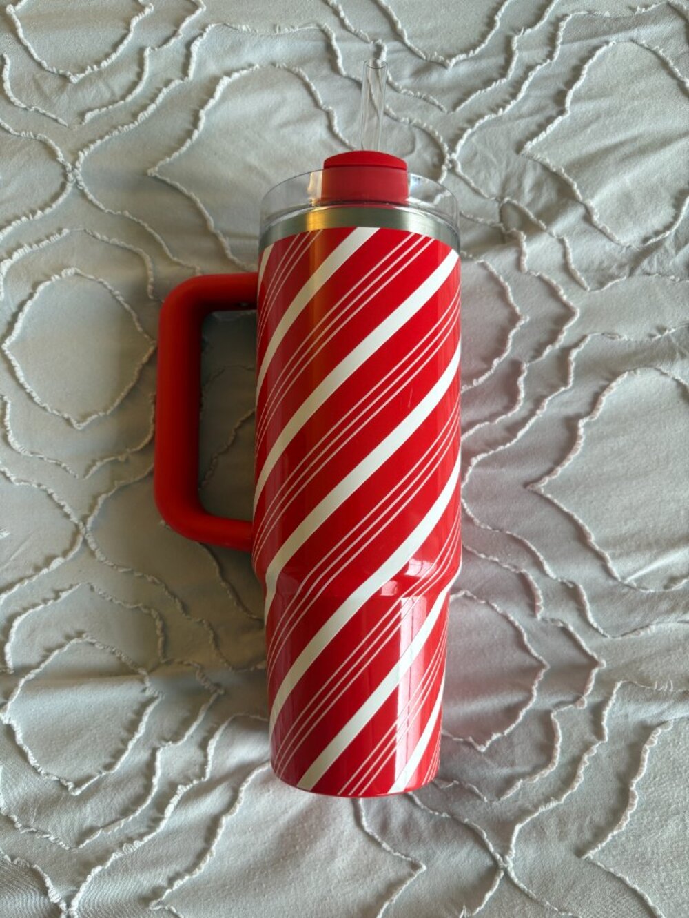 LIMITED EDITION Stanley 30 oz FlowState Quencher Tumbler - Candy Cane Twist - Picture 4 of 8